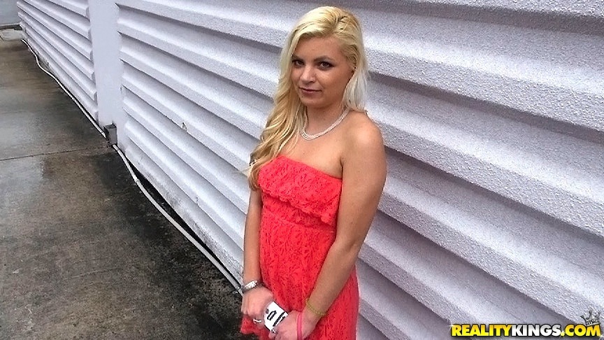 Porn Pics from Street Blowjobs